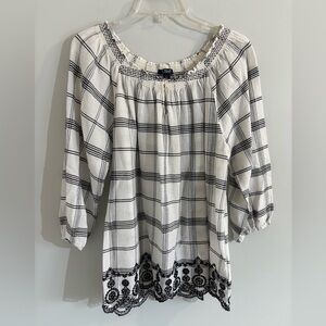 Chaps Women’s Black and White Plaid Women's Top Embroidered Eyelet Hem Size Lg